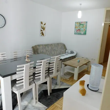 Geat Near Centar דירה *