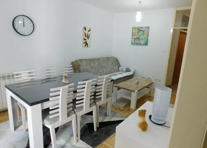 Geat Near Centar דירה *