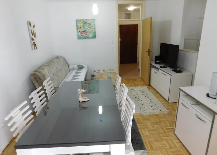 Geat Near Centar